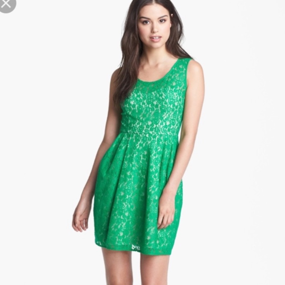 Betsey Johnson green lace dress